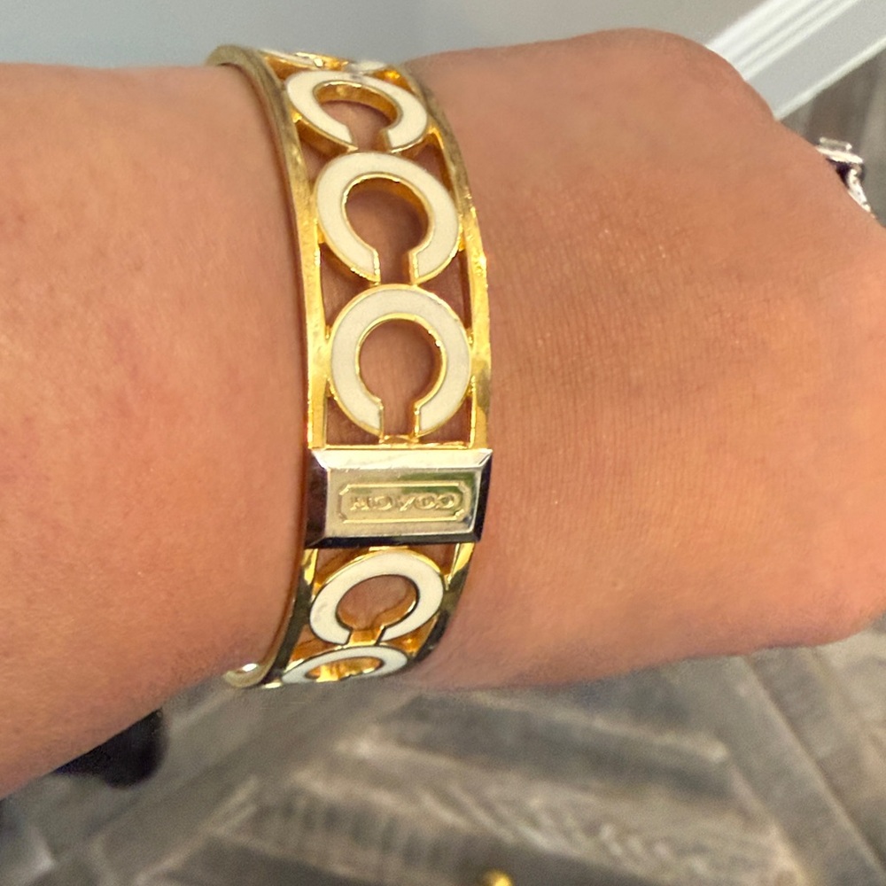 Two Coach gold tone bangles - Picture 12 of 14